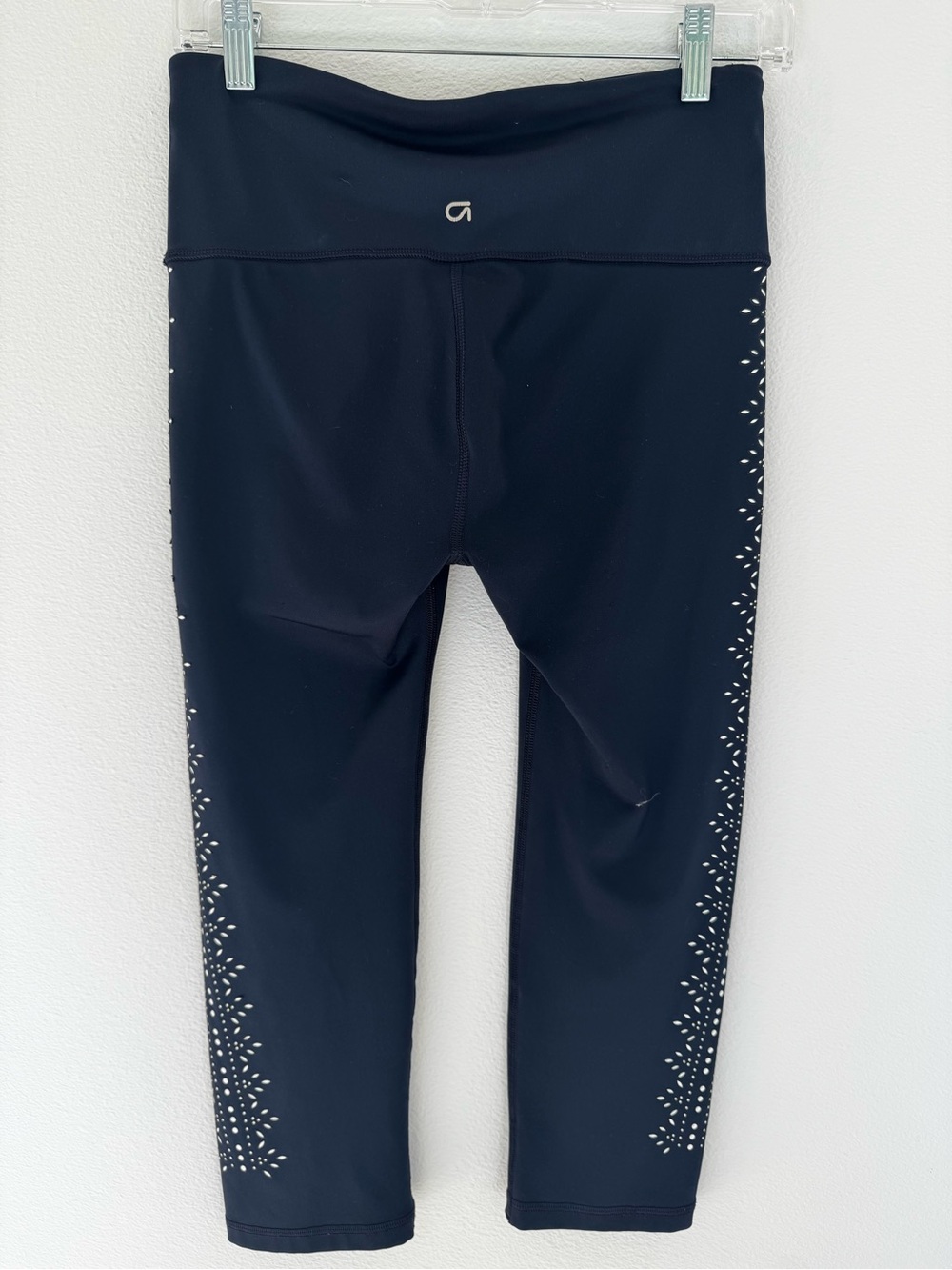 Like New Gap Fit Navy GFast Leggings with White Embellishment- Small - Picture 2 of 3
